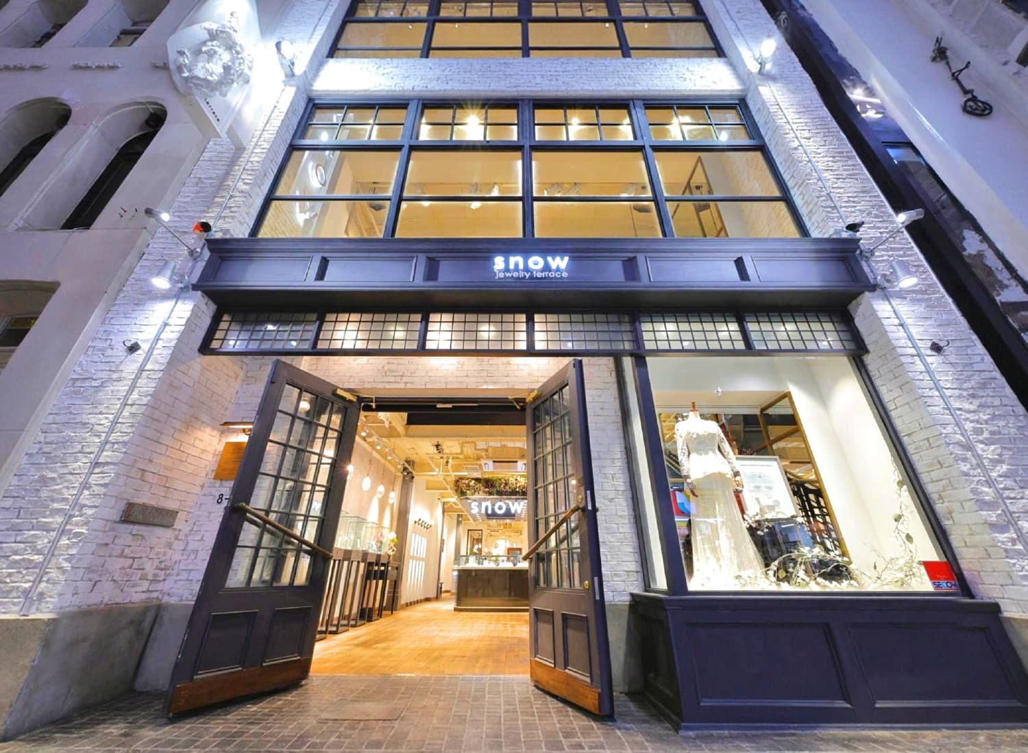 スノウ広島本通店外観